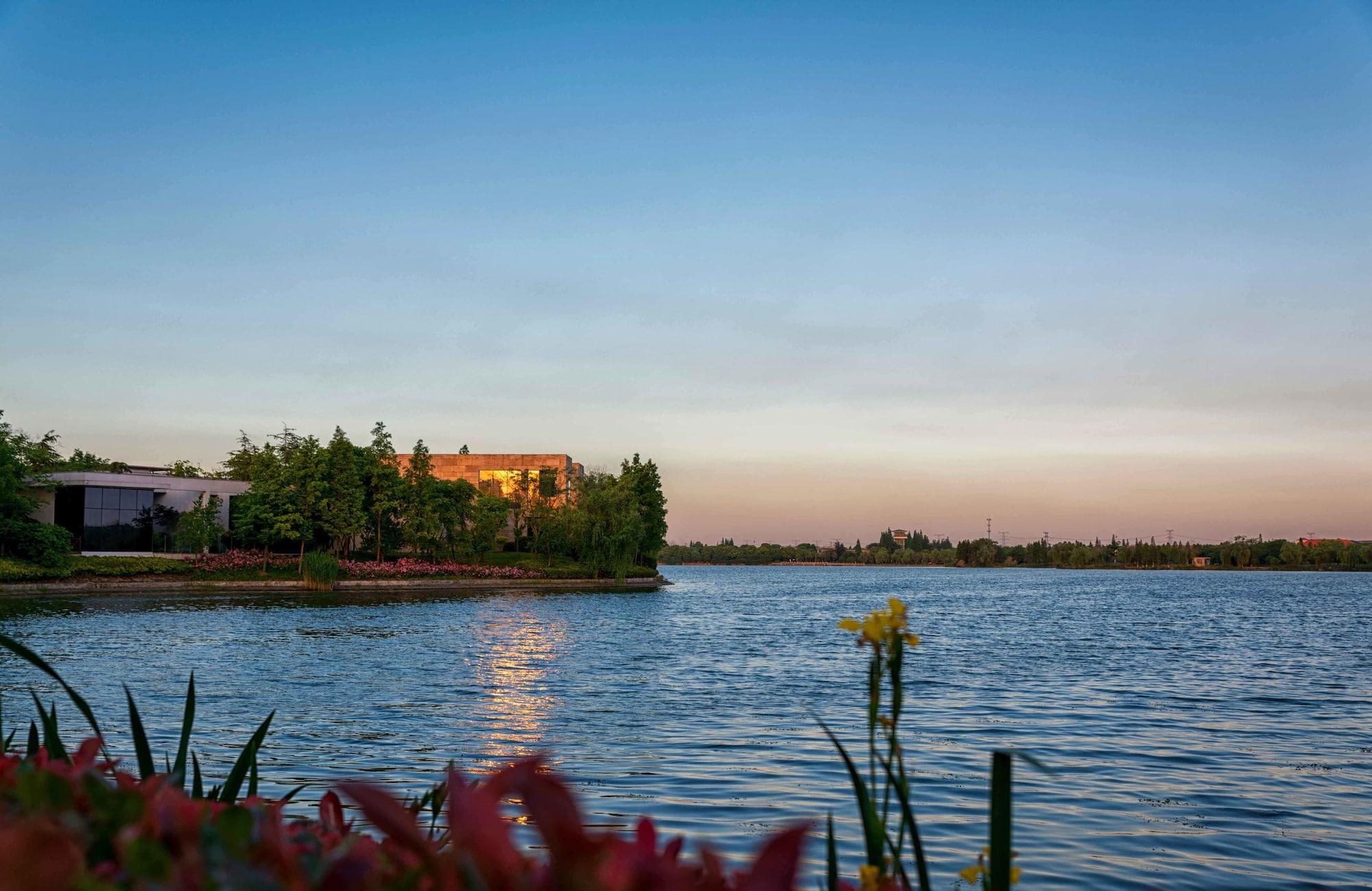 Citic Pacific Zhujiajiao Jin Jiang Hotel Qingpu Exterior photo